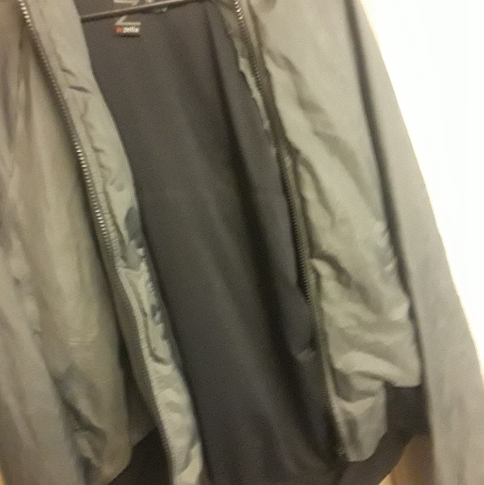 Windbreaker/jacket